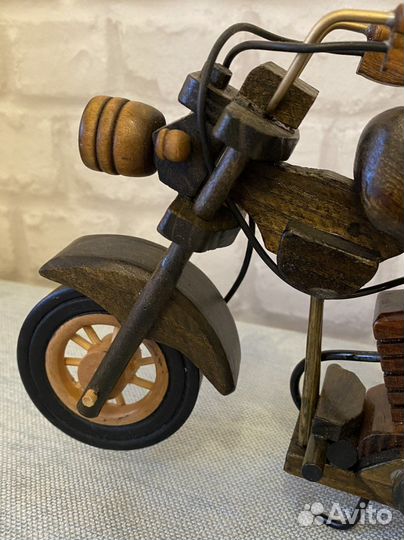 Модель мотоцикла из дерева, винтаж