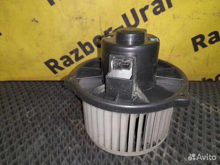 Моторчик печки Джили MK