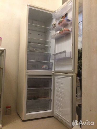 Холодильник двухкамерный Beko