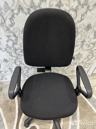 Продаю компьютерное кресло