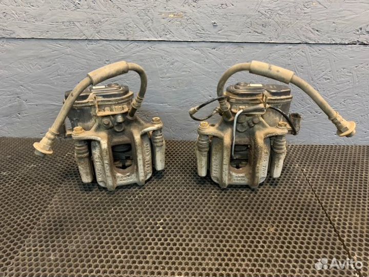 Суппорт тормозной задний Bmw 520I F10 N20 2015