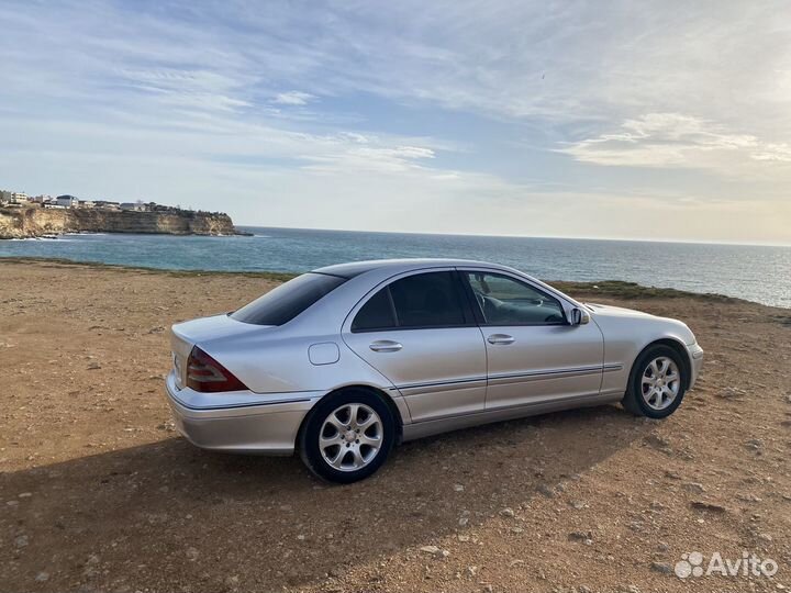 Mercedes-Benz C-класс 2.7 МТ, 2003, 401 400 км