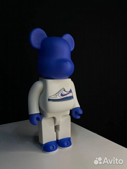 Kaws. Игрушка Bearbrick 30 см. Модель: nike blue