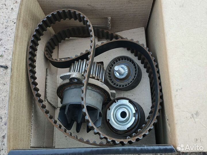 Комплект грм с помпой на лада Веста