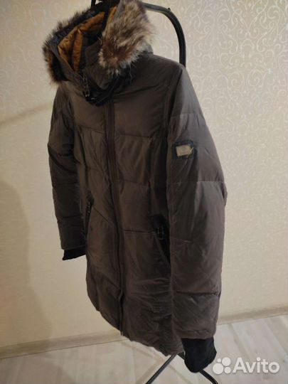 Пуховик женский Bugatti