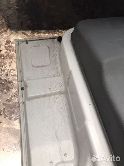 Дверь передняя правая Вито 639