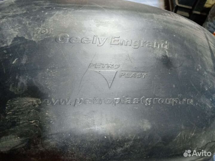 Подкрылок задний левый Emgrand EC7