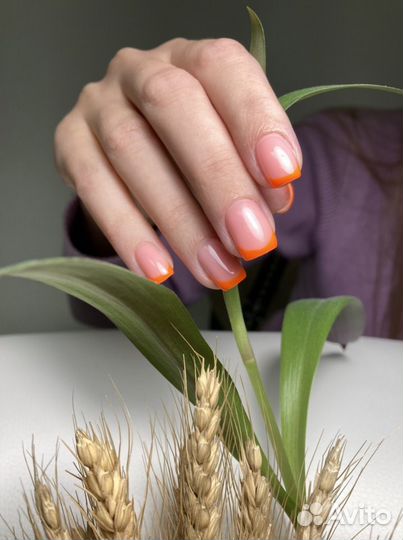 Маникюр с покрытием гель-лаком