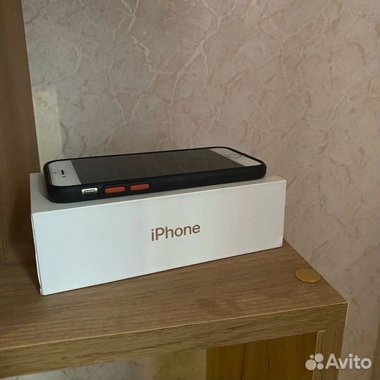 Телефон iPhone 7