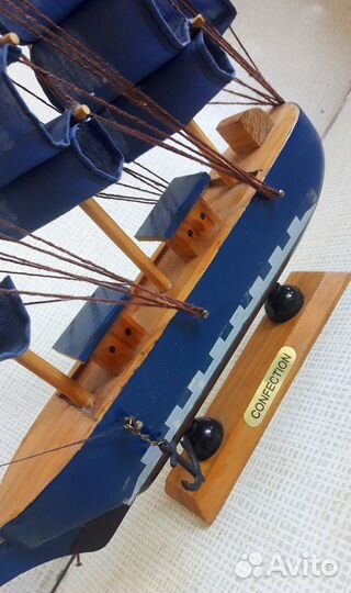 Корабль парусник 