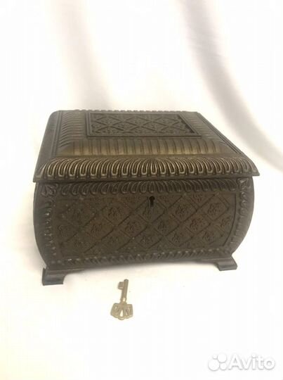 Шкатулка, ларец, металл