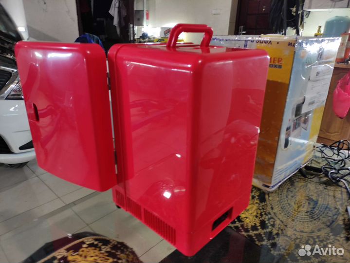 Автомобильный холодильник 12-220 Вольт