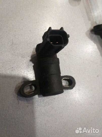 Датчик положения коленвала