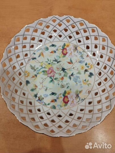 Тарелка подарочная новая в коробке