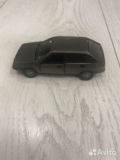 Модель 1:43 ваз-2109