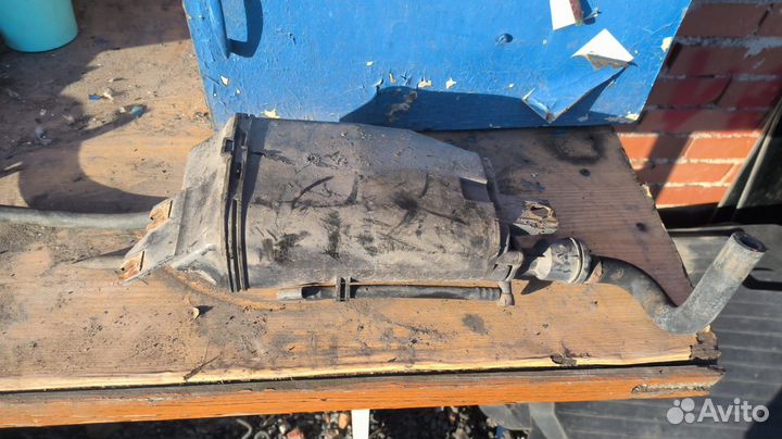 Абсорбер фильтр угольный Ауди 100C4 A6C4 4A0201801