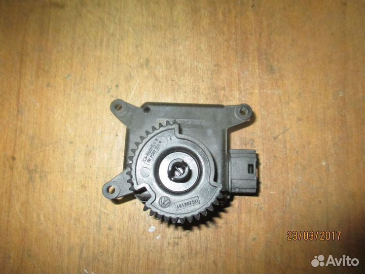 Моторчик заслонки отопителя VW Polo Поло