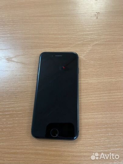 Телефон iPhone 8 64 gb