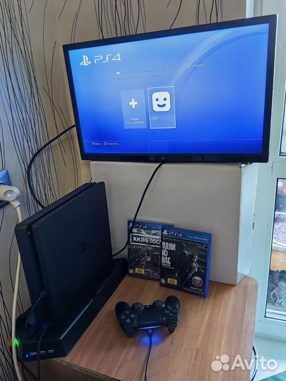 Sony playstation 4 slim