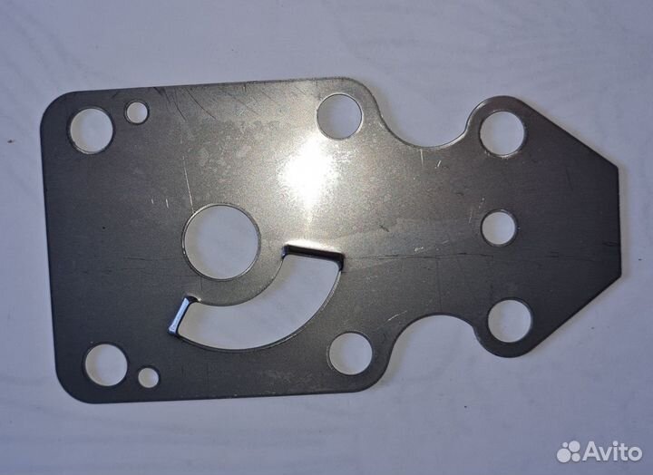 Пластина помпы охлаждения Yamaha 9.9-15, F9.9-15