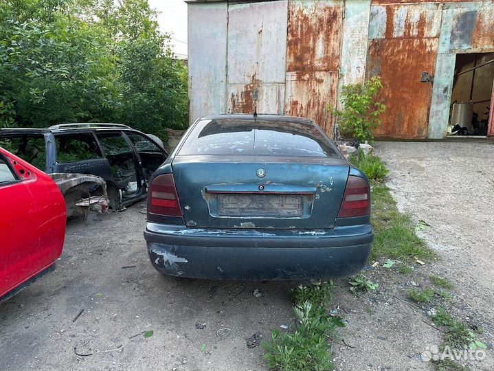 Разбор на запчасти Skoda Octavia a4 1U