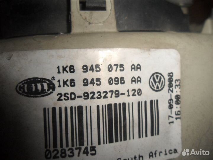 Фонарь задний правый 1K6945096AA Volkswagen Golf 5