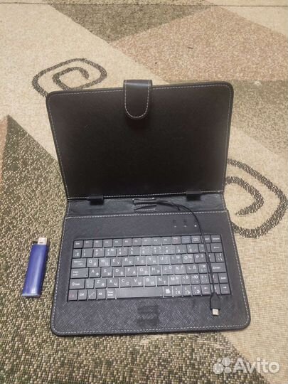 Чехол клавиатура для планшета