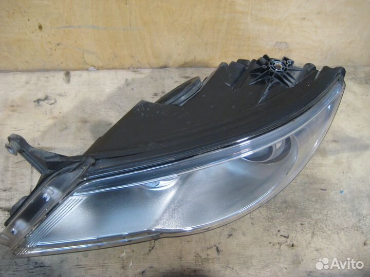 Фара левая ксенон в сборе VW Tiguan 2007-2011
