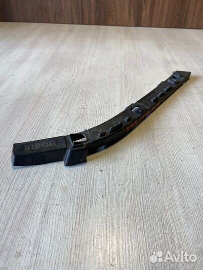 Кронштейн бампера задний правый Kia Rio 3