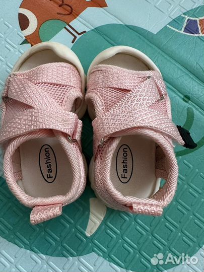 Босоножки для девочки