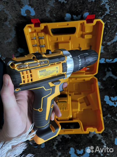 Шуруповерт dewalt