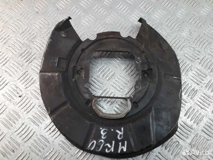 Щит опорный задний правый BMW X5