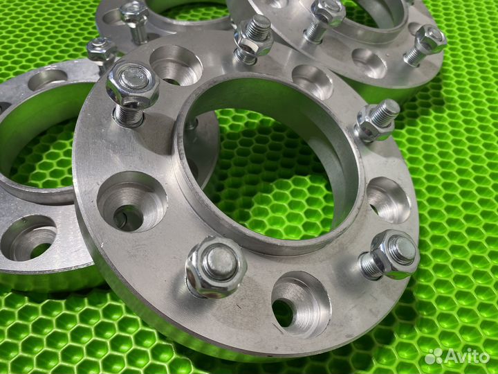 Проставки колесные 25 мм. 5х139,7 Нива. Новые