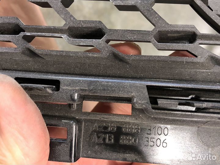 Решетка радиатора mercedes Е клас