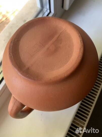 Глиняный кувшин-крынка