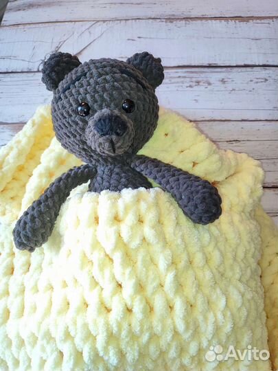 Вязанная игрушка плюшевый медвежонок ручная работа