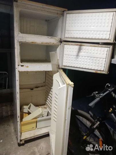 Холодильник на запчасти