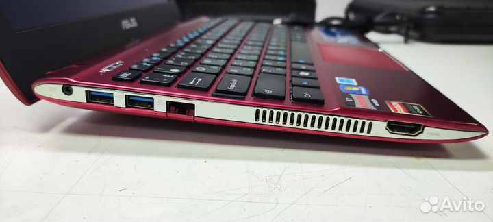 Нетбук asus Eee PC 1225B-RED010B