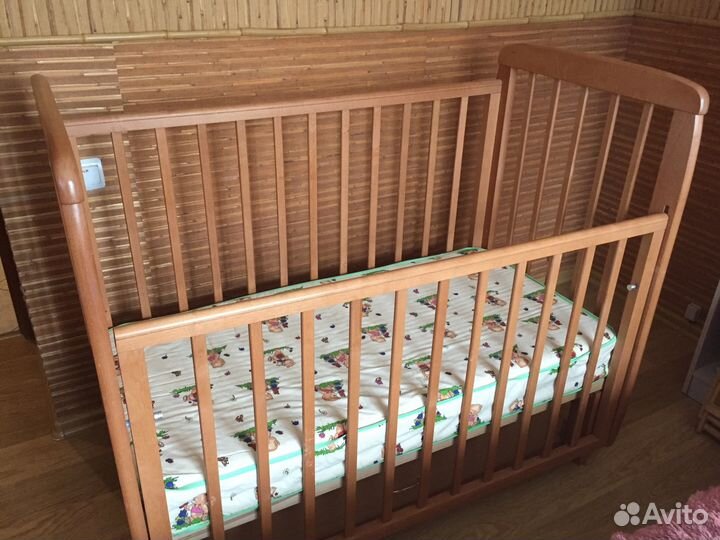 Маятниковая кровать с матрасом (пружинный блок и к