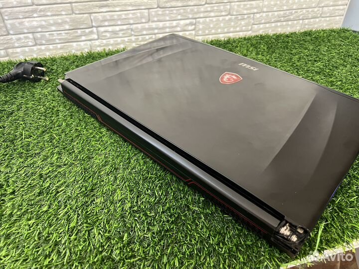 Ноутбук MSI MS-1799
