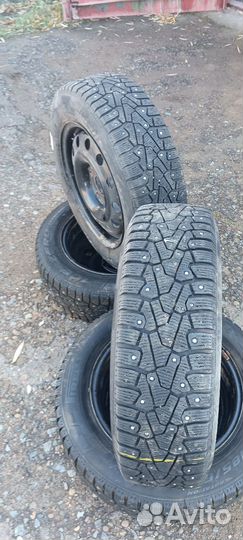 Pirelli Ice Zero 185/65 R15 92T