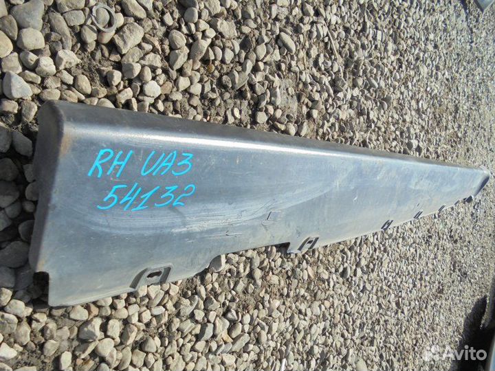 Порог пластиковый правый Honda Inspire UA3 C32A