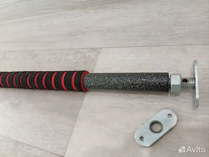 Турник в дверной проем 116 - 126 см