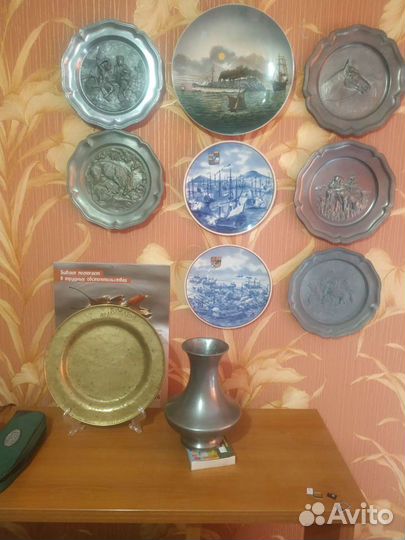 Оловянная, фарфоровая, бронзовая настенная тарелка