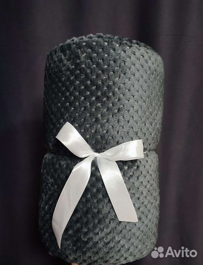 Пледы покрывала новые разные расцветки