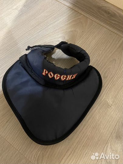 Налокотники и нашейник