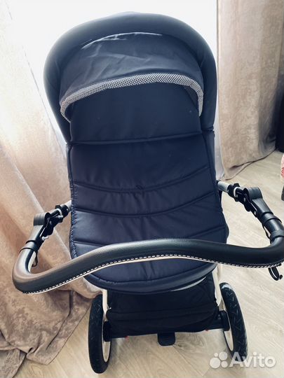 Коляска 2 в 1 retrus Futuro Lux 82R Темно-синий