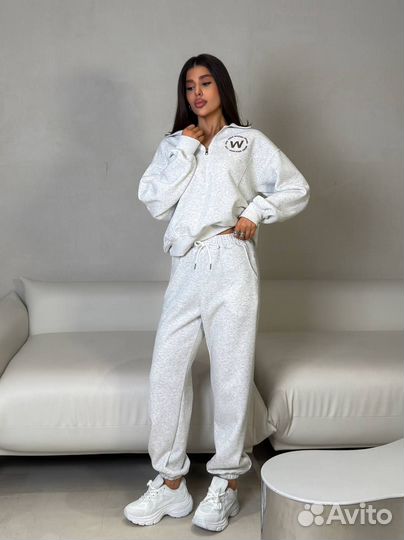 Спортивный костюм новый женский
