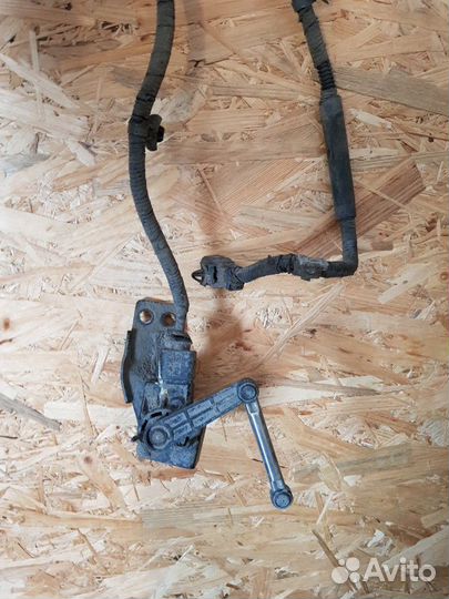 Датчик регулировки положения фар Genesis G80