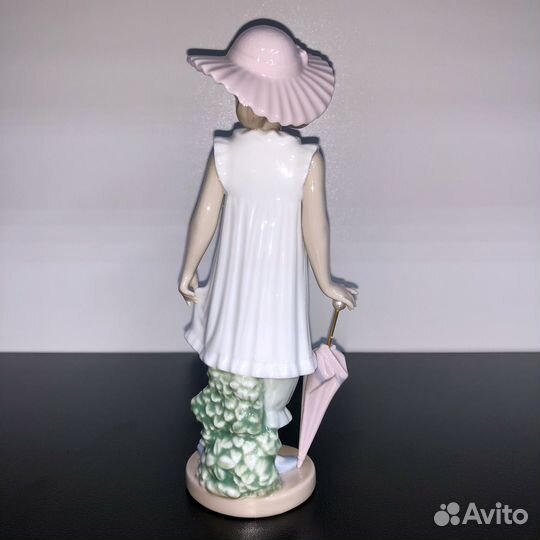 Статуэтка Апрельский дождь от Nao by Lladro